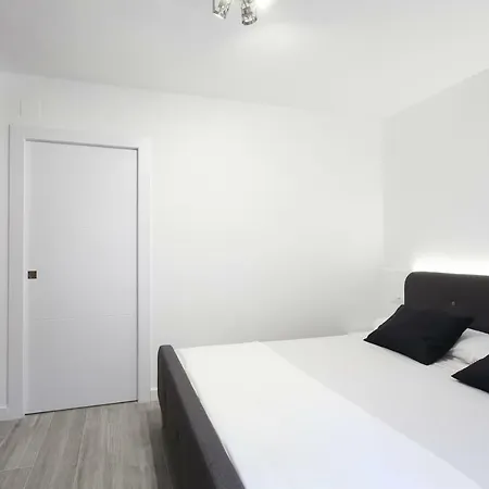 5 Senses Apartment