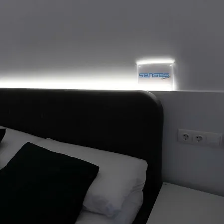 5 Senses Apartment *